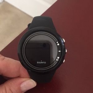 MOVING SALE! IT MUST GO! SUUNTO M5 ❤️ watch!